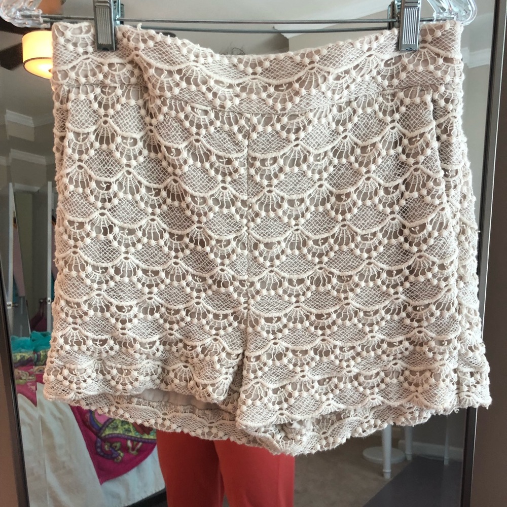 Express Women’s high-waisted shorts